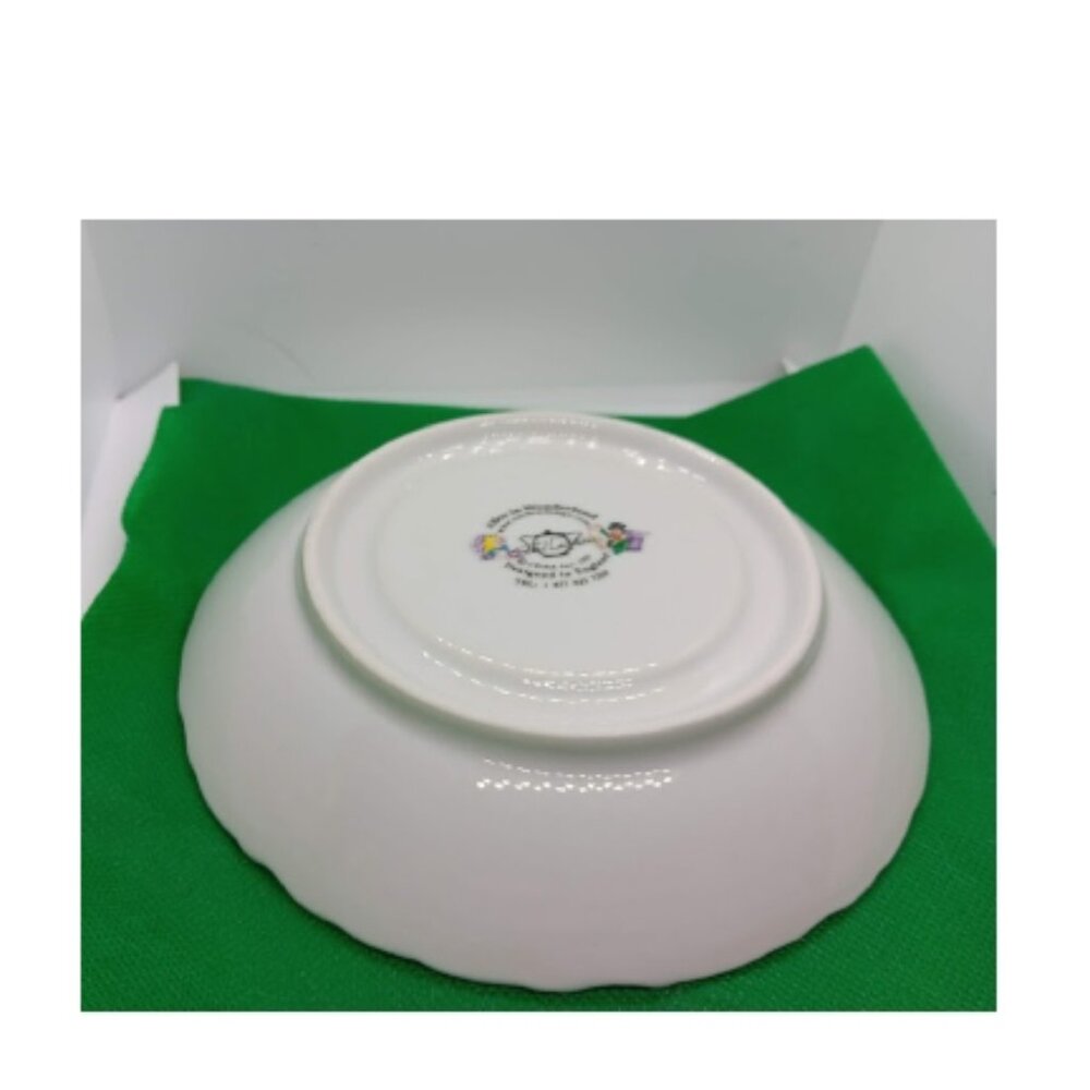 Paul Cardew Alice in Wonderland cup and saucer set in the box - Picture 7 of 9